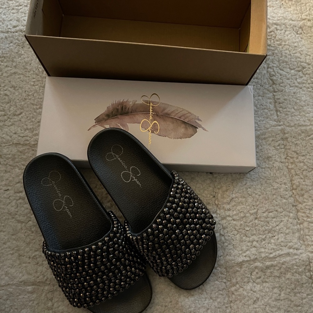 Jessica Simpson Saycie Flat Slides Grey Soles with Grey Shiny Bead-Work. Size 6